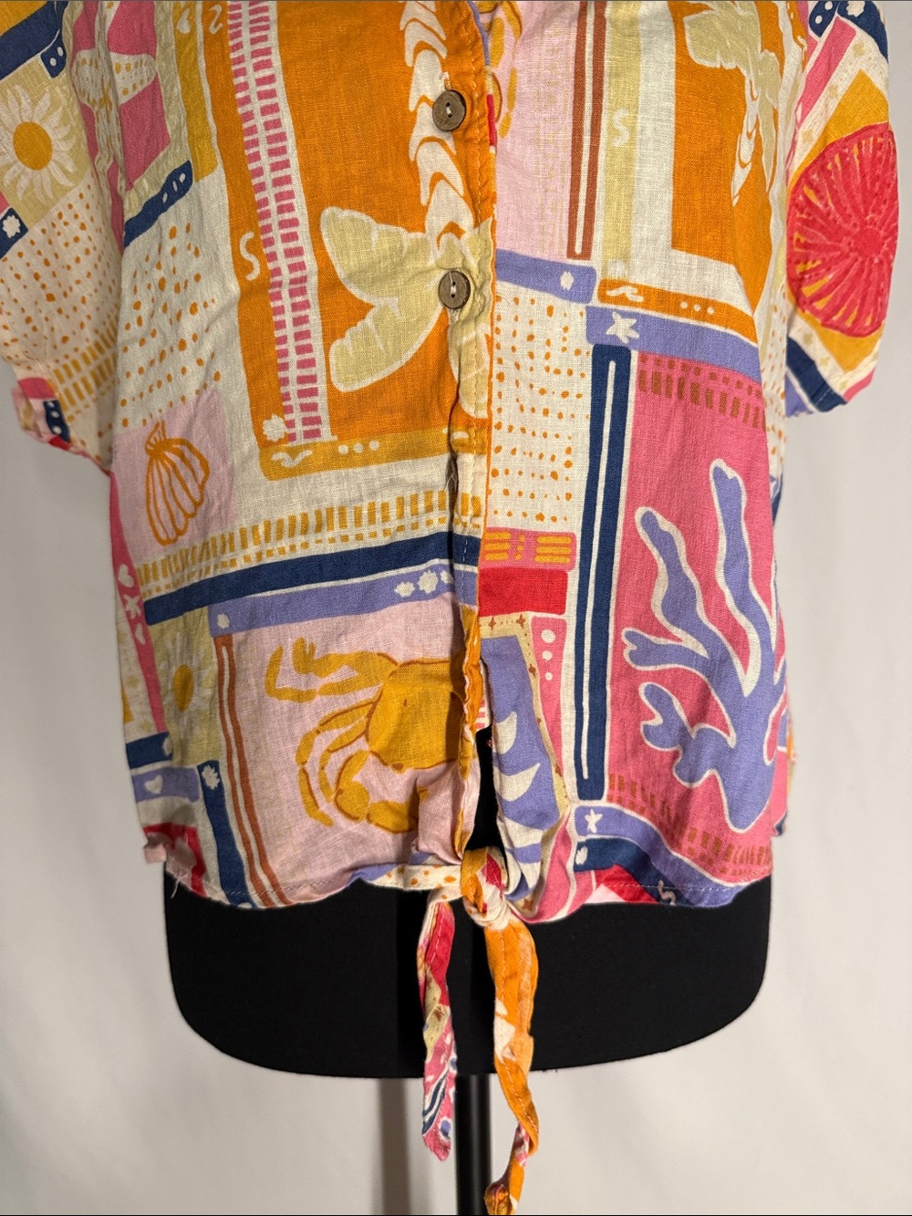 Vintage-Inspired Multicolor Tie-Front Button Shirt - Women - Picture 4 of 7